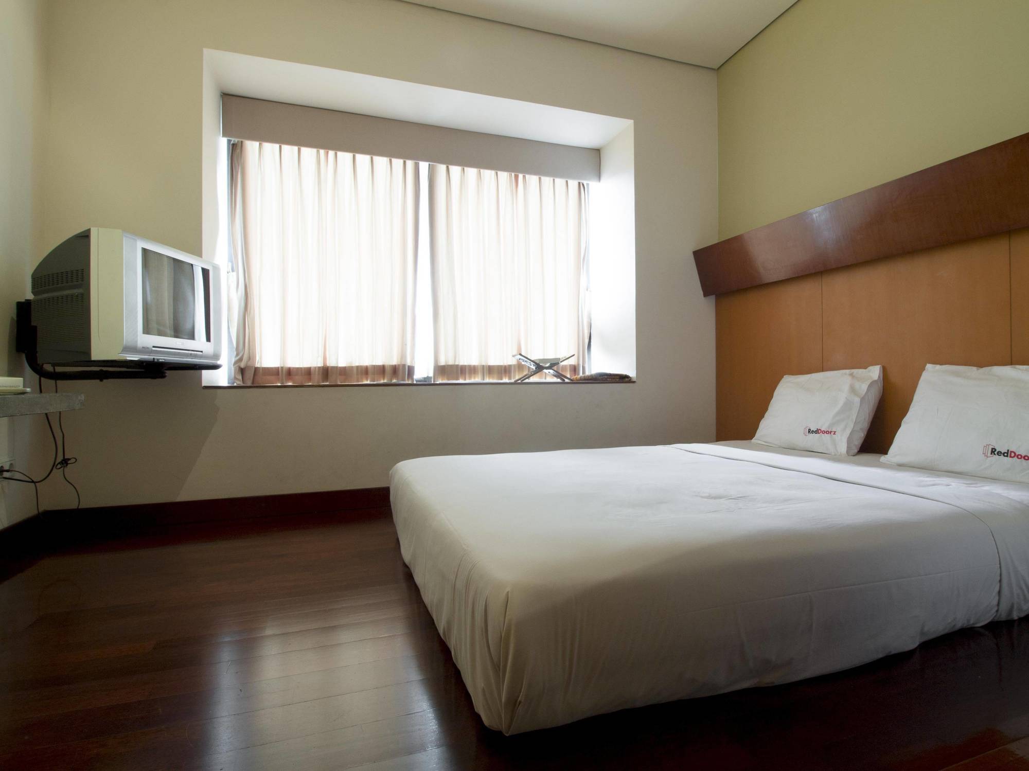 Reddoorz @ Gegerkalong Girang Hotel Bandung Bagian luar foto