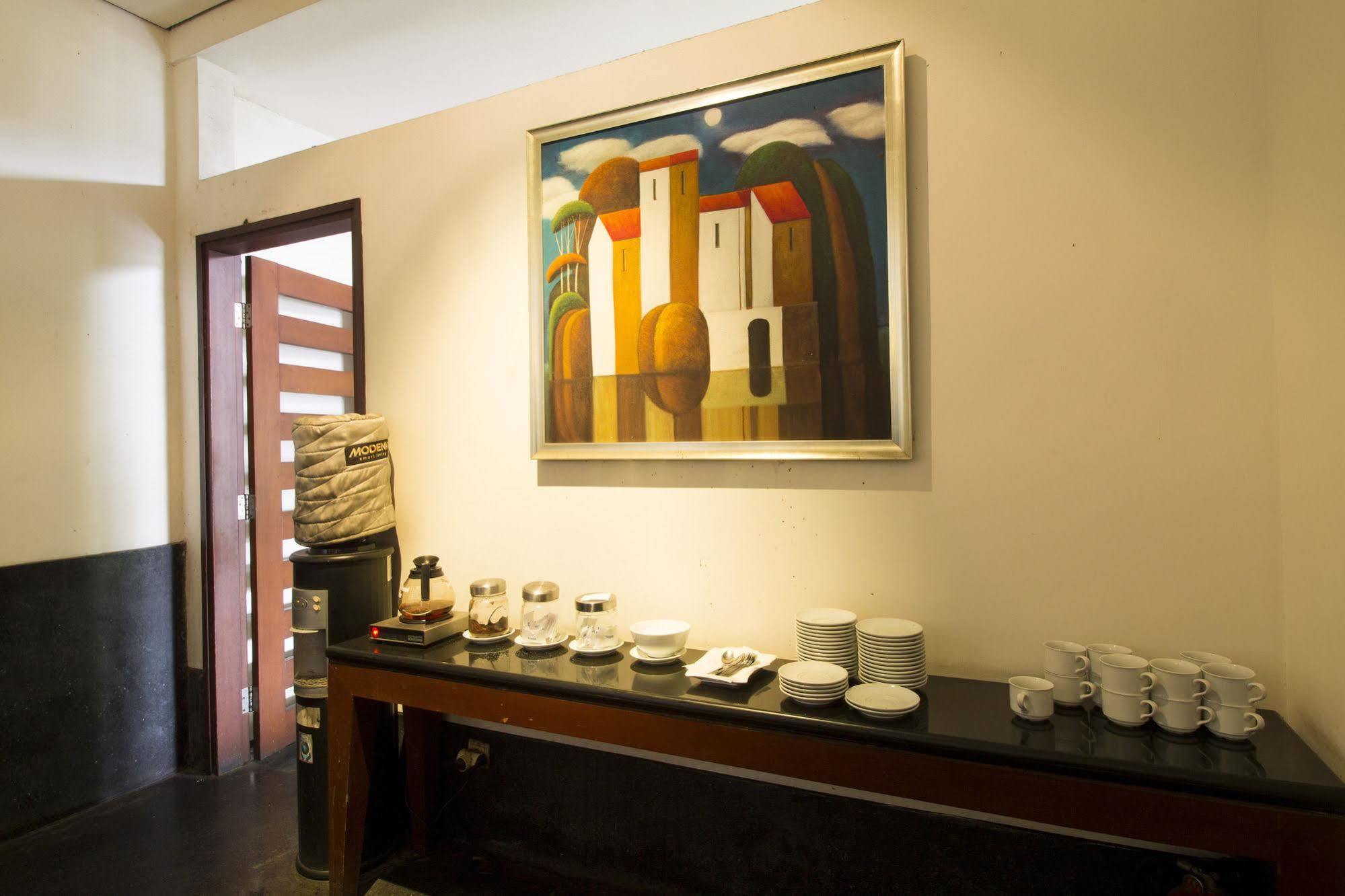 Reddoorz @ Gegerkalong Girang Hotel Bandung Bagian luar foto